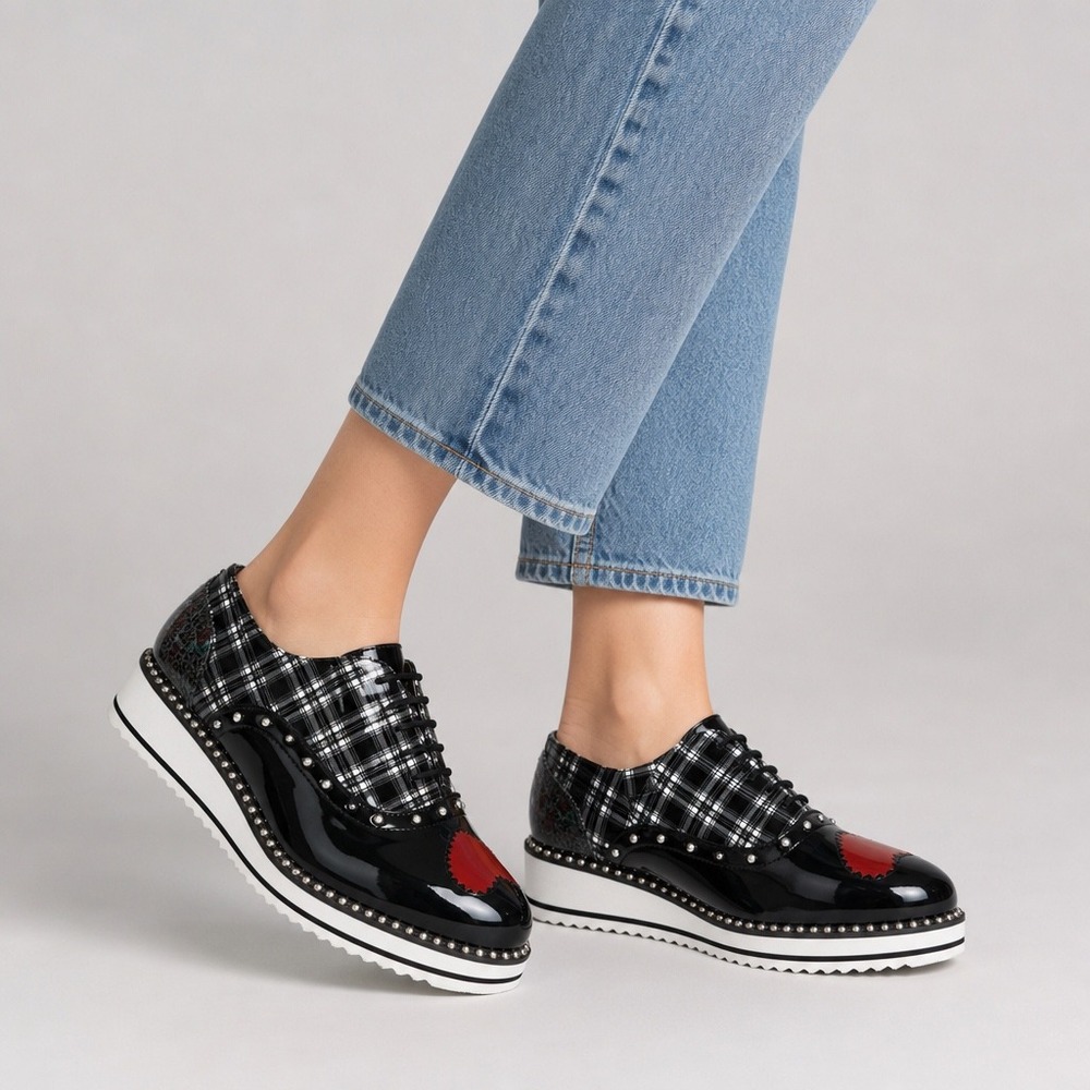 Betsey Johnson T-Nona Heart Plaid Patent Leather Platform Oxfords Black Red 10M - Picture 16 of 16
